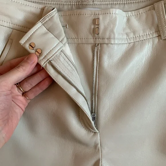 Vegan leather pants in color pearl - Picture 5 of 6